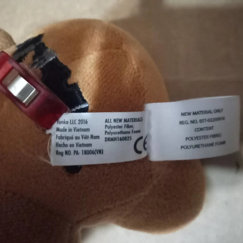 Funko Five Nights at Freddy's brown plush - Picture 8 of 8